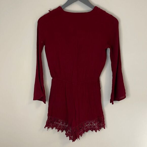 Forever 21 Women's V Neck Romper Jumpsuit Shorts 3/4 Sleeve Crochet Red Small - Picture 5 of 9